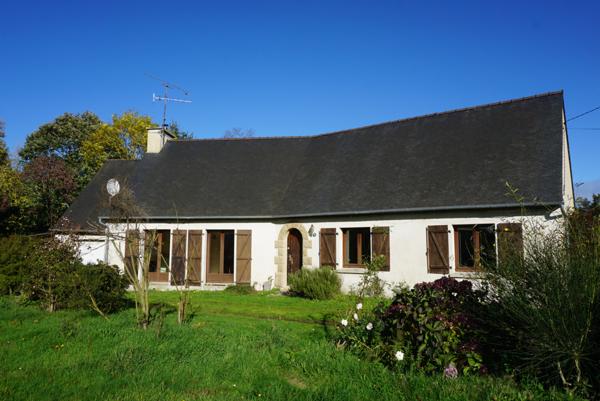 Plouha (22580) Maison de plain-pied sur grand terrain arboré à Plouha