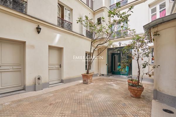 A vendre - appartement - 66 m² -  Paris - 75007 - Carré des Antiquaires