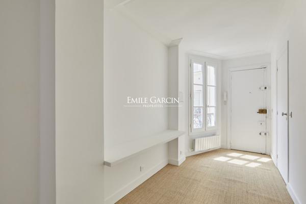 A vendre - appartement - 66 m² -  Paris - 75007 - Carré des Antiquaires