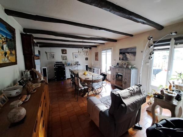 Maison individuelle au calme roche Centre Ville T6, 136m² sur 621m²