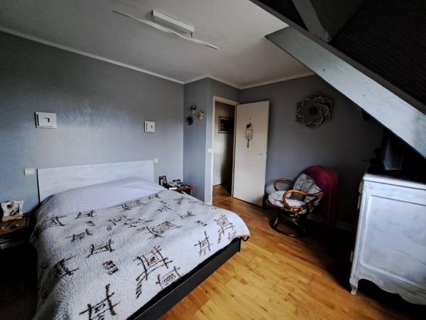 Maison individuelle au calme roche Centre Ville T6, 136m² sur 621m²