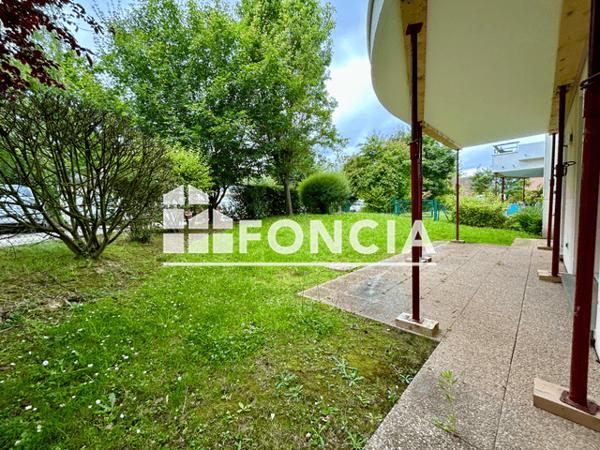 Location Appartement 4 pièces 95 m² - RUE DU ROUVRE Petit Couronne 76650