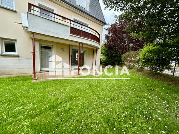 Location Appartement 4 pièces 95 m² - RUE DU ROUVRE Petit Couronne 76650