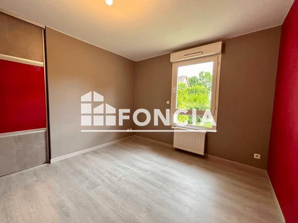 Location Appartement 4 pièces 95 m² - RUE DU ROUVRE Petit Couronne 76650