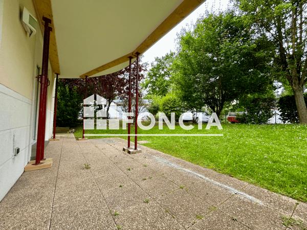 Location Appartement 4 pièces 95 m² - RUE DU ROUVRE Petit Couronne 76650