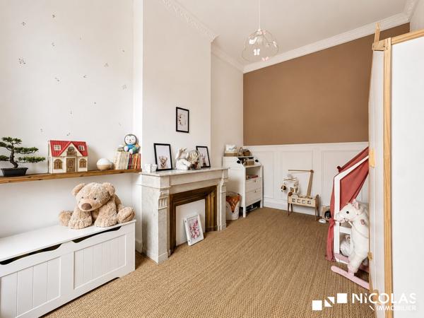 Appartement T3 rénové avec cachet – Jardin Public / Chartrons