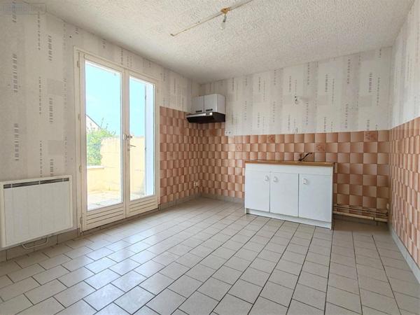 Maison à vendre à Doué-en-Anjou dans le Maine-et-Loire (49700), ref :