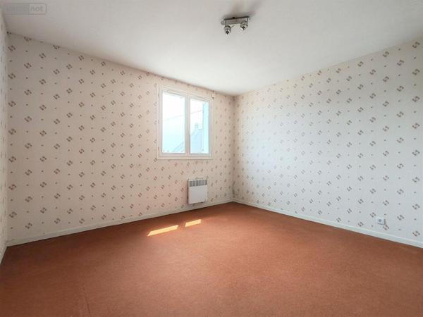 Maison à vendre à Doué-en-Anjou dans le Maine-et-Loire (49700), ref :