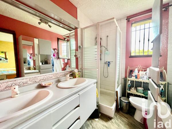 Maison à vendre 8 pièces 163,59 m² Moissy-Cramayel