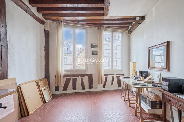 A vendre - appartement - Paris 75004 - Proche place des Vosges