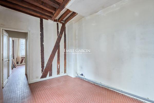 A vendre - appartement - Paris 75004 - Proche place des Vosges