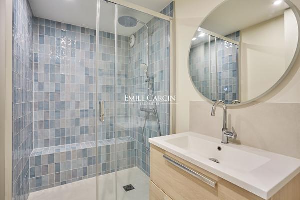 Location - 7ème arrondissement - 5 pièces - 180 m² - Terrasse de 40 m²
