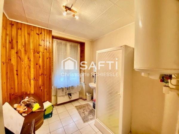 Immeuble , 3 appartements, avec garage, cave