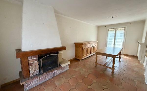 Maison à vendre    3 pièces • 108 m2 Saint-Quentin