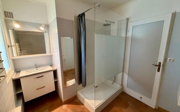 Maison à vendre    3 pièces • 108 m2 Saint-Quentin