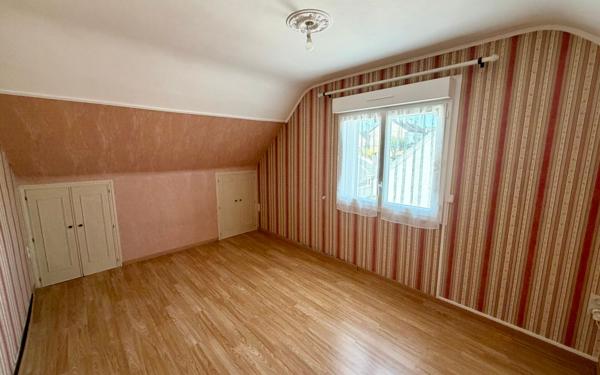 Maison à vendre    3 pièces • 108 m2 Saint-Quentin