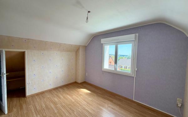 Maison à vendre    3 pièces • 108 m2 Saint-Quentin