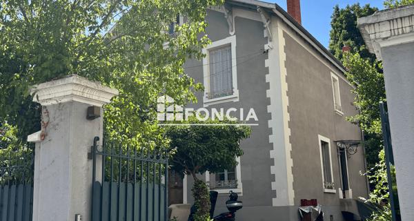 À vendre Maison 8 pièces 220 m² - Lyon 69003