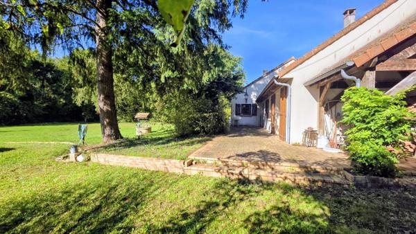 Vente Maison de village 7 pièces 210 m2 à Clémont