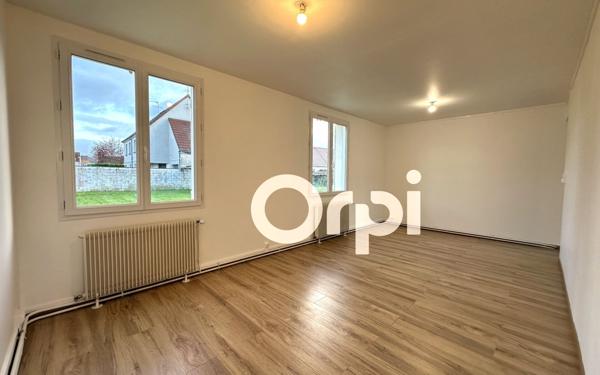 Maison à louer    3 pièces •  Crouy