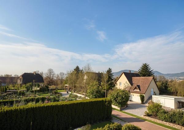 Dernier Etage 2 pièces 50 m2 Situation Rare Calme et Vues