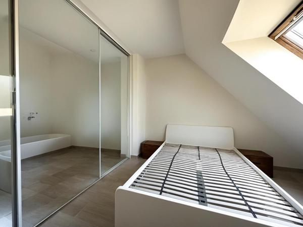 Dernier Etage 2 pièces 50 m2 Situation Rare Calme et Vues