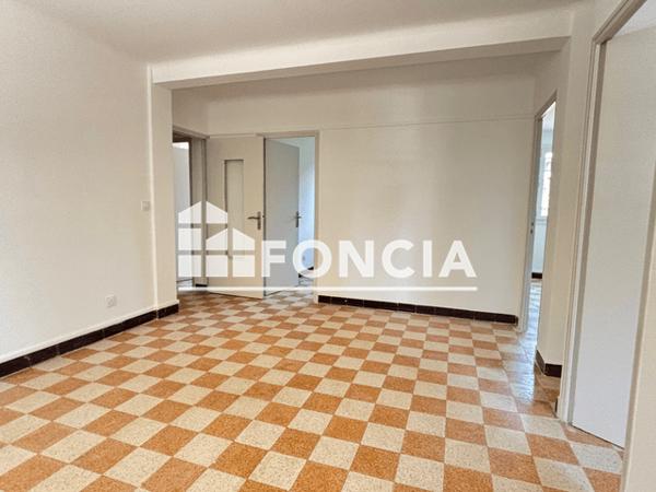 Location Appartement 4 pièces 62.8 m² - 84 RUE D'ALEP Toulon 83200