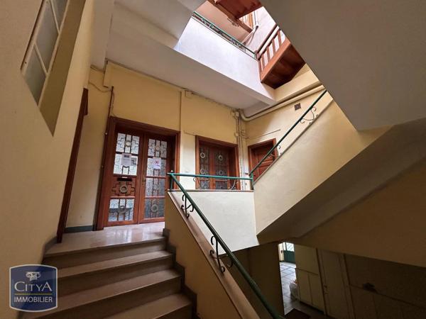 Local professionnel à louer 66.16m²