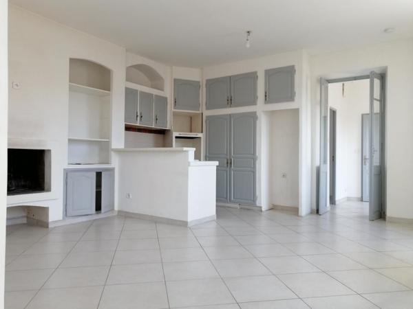 À louer, appartement d'une surface habitable de 80 m², 4 pièces à CARPENTRAS (84200).