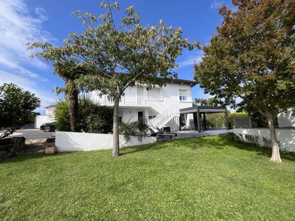 Maison à vendre |  Vaux-sur-Mer |  8 pièces | 246 m²