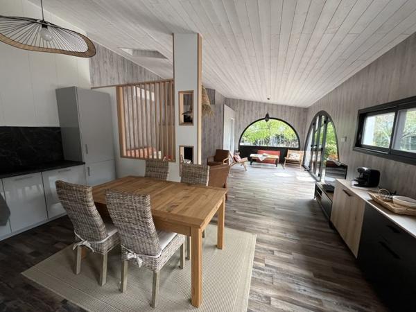 Maison à vendre |  Vaux-sur-Mer |  8 pièces | 246 m²