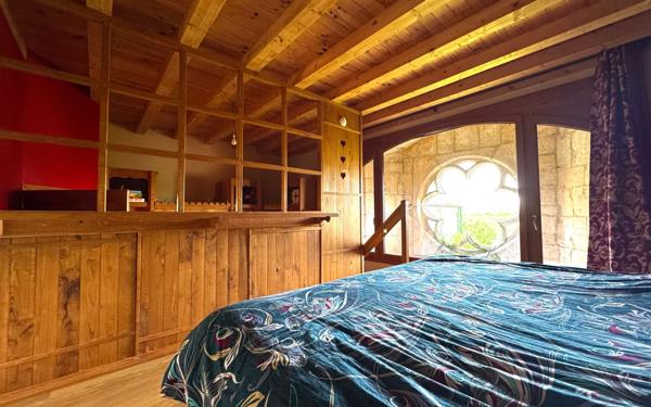 Maison à vendre    9 pièces •  Thénac