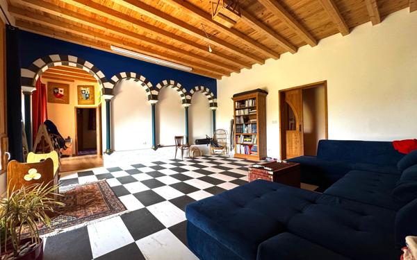 Maison à vendre    9 pièces •  Thénac