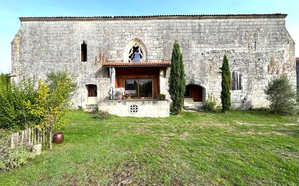 Maison à vendre    9 pièces •  Thénac