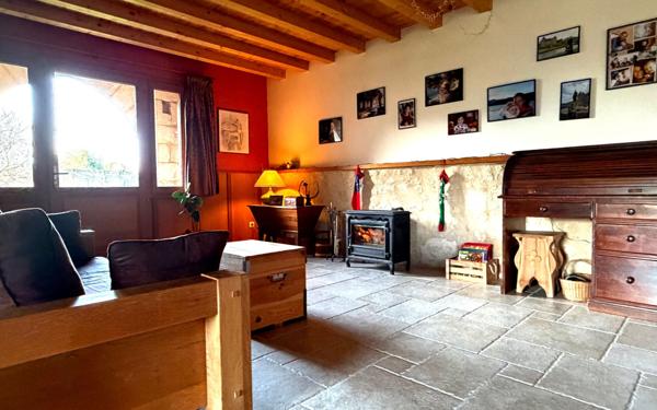 Maison à vendre    9 pièces •  Thénac