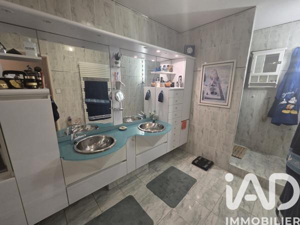 Maison à vendre 7 pièces 216,34 m² Annonay
