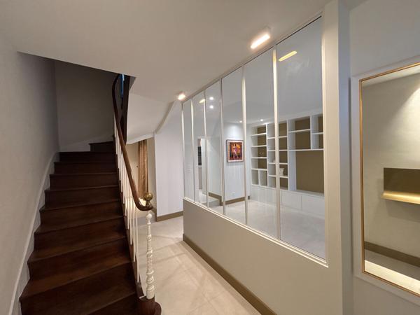 Maison de ville entièrement rénovée - Laval 6 pièce(s) - 103.81 m2 avec terrasse et jardin