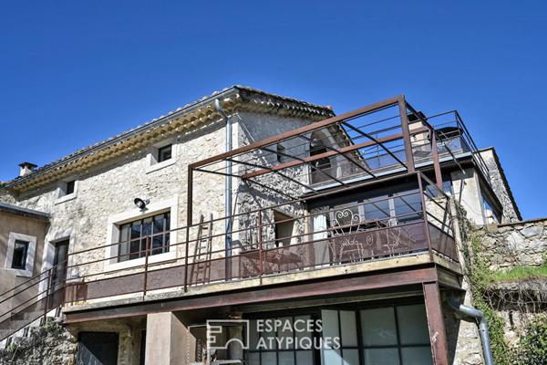 Ancienne ferme viticole revisitée avec atelier d’artiste et piscine