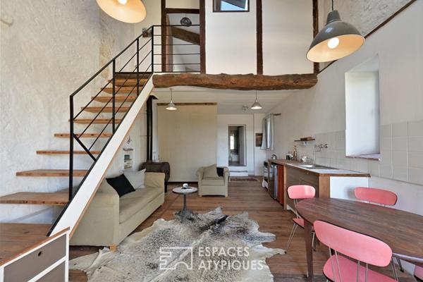 Ancienne ferme viticole revisitée avec atelier d’artiste et piscine