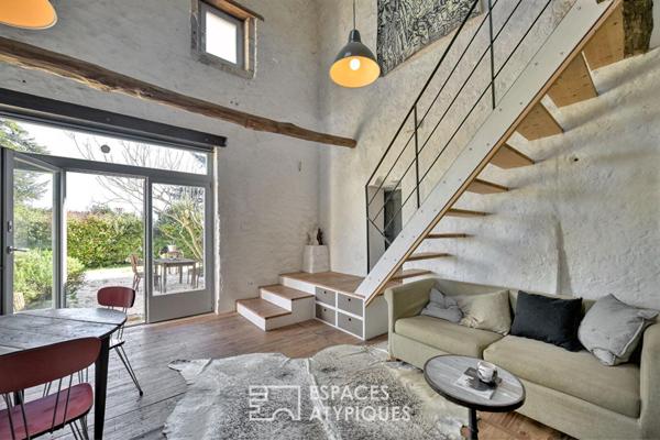 Ancienne ferme viticole revisitée avec atelier d’artiste et piscine