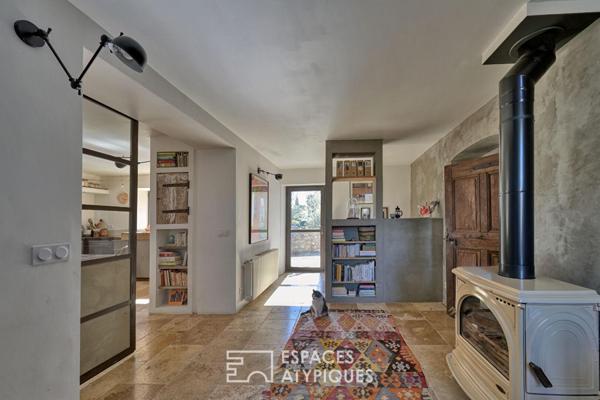 Ancienne ferme viticole revisitée avec atelier d’artiste et piscine