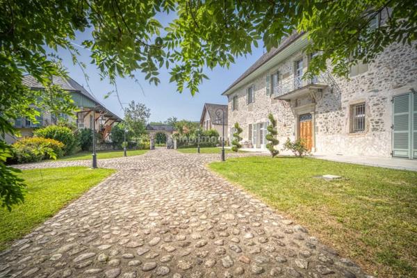 Vente Propriété 20 pièces 487 m2 à Chambéry