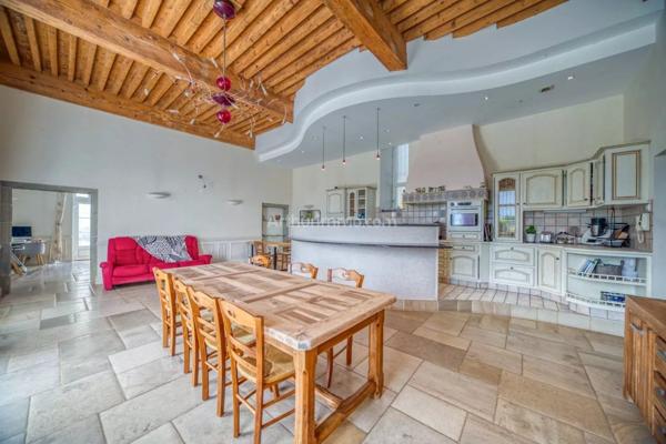 Vente Propriété 20 pièces 487 m2 à Chambéry