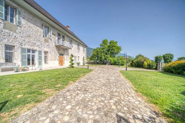 Vente Propriété 20 pièces 487 m2 à Chambéry