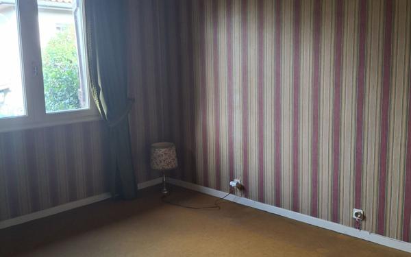 Maison à vendre    5 pièces •  Aussillon