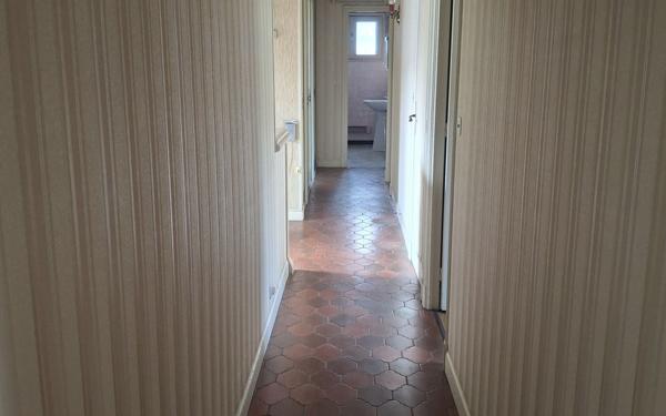 Maison à vendre    5 pièces •  Aussillon