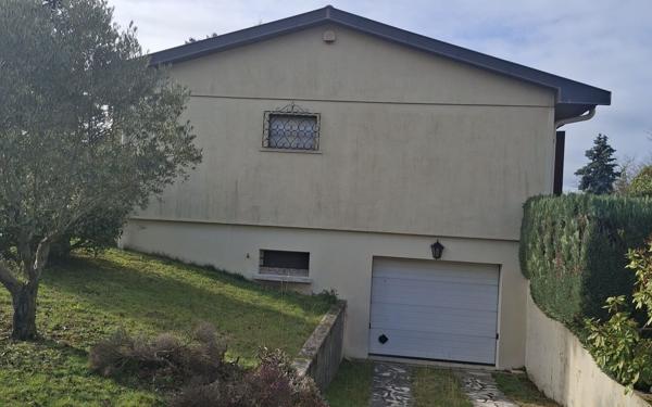 Maison à vendre    5 pièces •  Aussillon