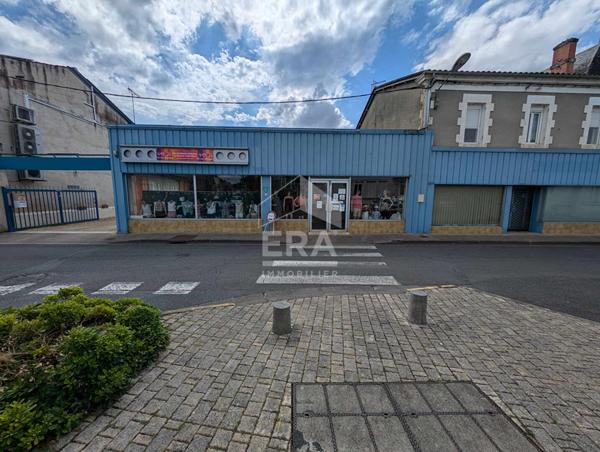 Maison et local commercial à Montpon-Ménestérol 8 pièces
