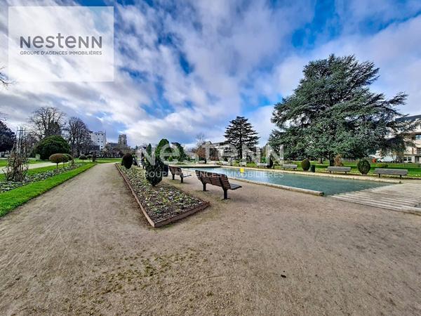 ORLEANS SAINT VINCENT / PARC PASTEUR - APPARTEMENT DE 200m2 environ avec ascenseur ! Double garage et cave - DPE D