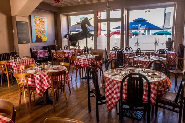 À vendre - Maison ancienne, 12 pièces située à Bessé-sur-Braye (72310)